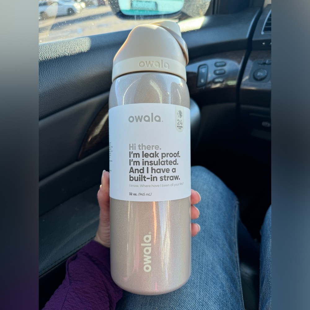 Owala Holiday Magic 32 oz Water Bottle LIMITED EDITION